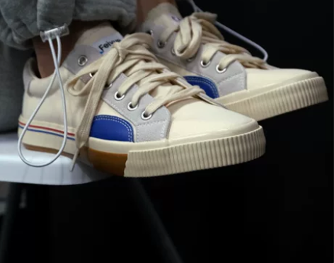 断舍离「feiyue/飞跃」低帮帆布鞋小白...