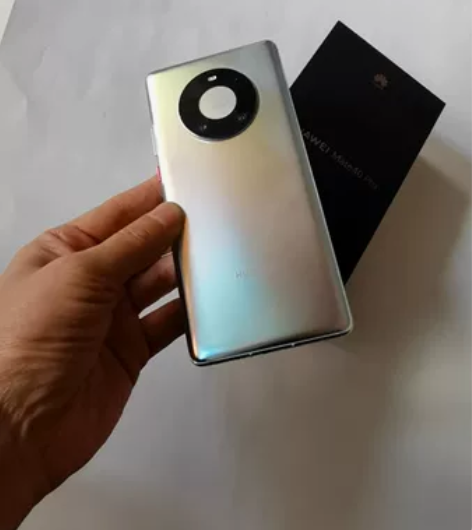 个人使用华为高端商务旗舰机mate40pr...