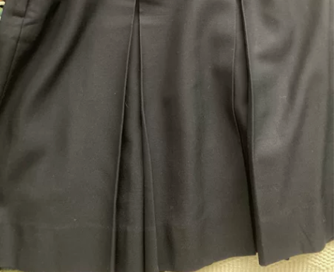 藏蓝色正统制服裙 面料硬挺全新M￥201人...