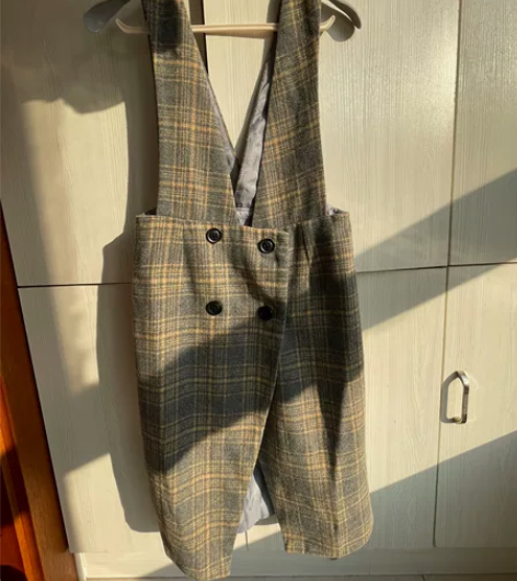 毛呢格子背带裙 实体店一百多买的 买小了 ...