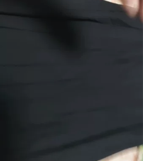 黑色高腰百褶裙Jk裙 看安利贴买的，当时没...