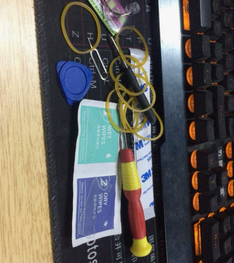 手机拆机装机安装工具一套，不包邮。和其他产...