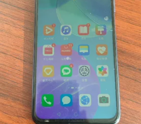 荣耀30青春版8+128，手机被车门夹了，...