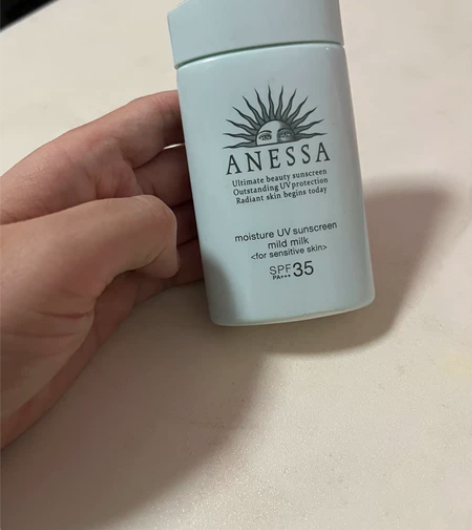 闲置安耐晒防晒，购物日上免税店，买的敏感肌...