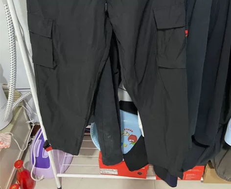 黑色工装裤子，全新 感兴趣的话点“我想要”...