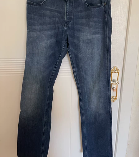 HUGO BOSS男士牛仔裤34码，裤长1...