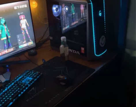 一套电竞设备 麦克风 耳麦 hkc2k 1...