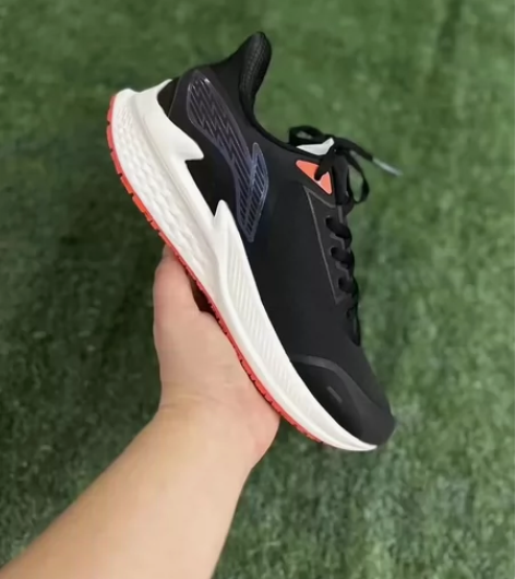 码数更新！李宁追风男跑鞋，颜值酷炫，脚感无...