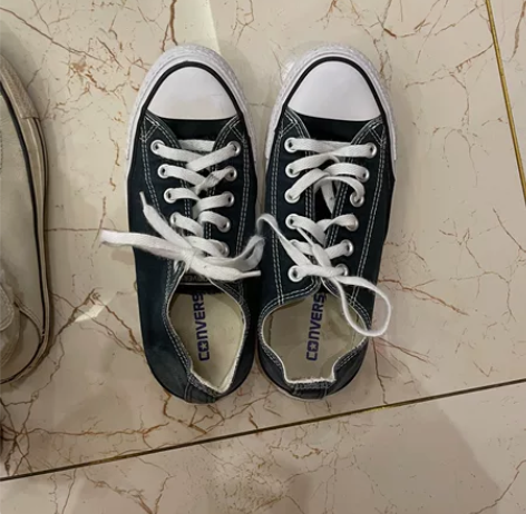 匡威板鞋保证正品 感兴趣的话点“我想要”和...