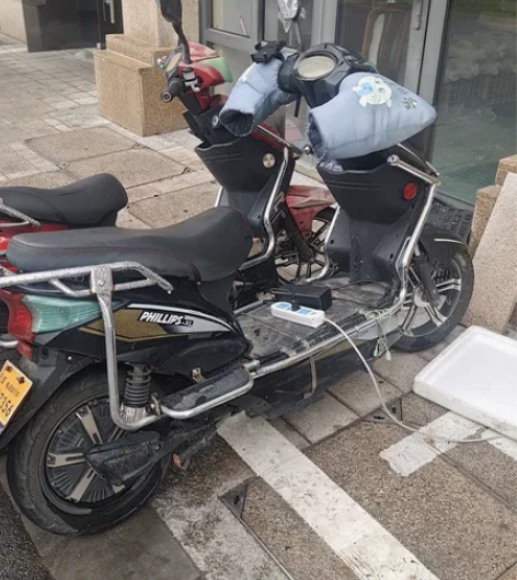 因本人要离开宁波，特将这辆电瓶车低价转让，...