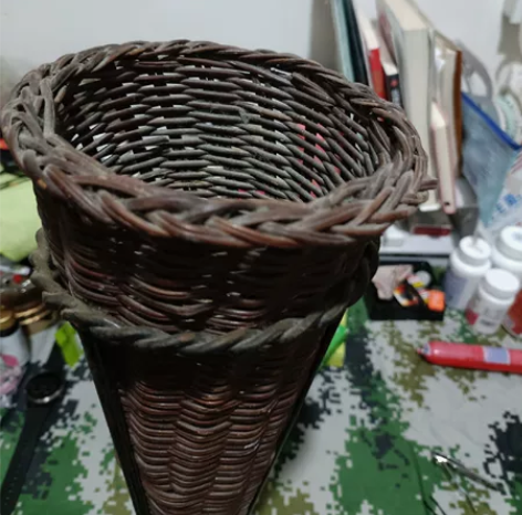 老花篮一个，在老房子很久了。谁要10拿去，...