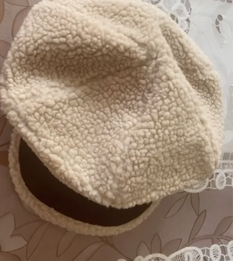 冬季贝雷帽 感兴趣的话点“我想要”和我私聊...