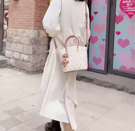 全新带标 稻草人女士斜挎包手提包 小包 包...