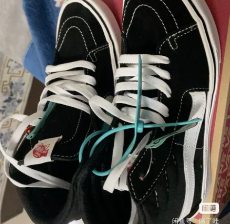 Vans 全新女士高帮  得物购买带鉴别证...