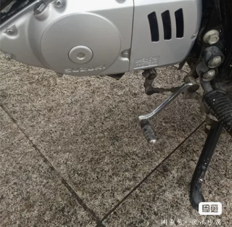 铃木摩托，2018年登记，手续齐全 感兴趣...