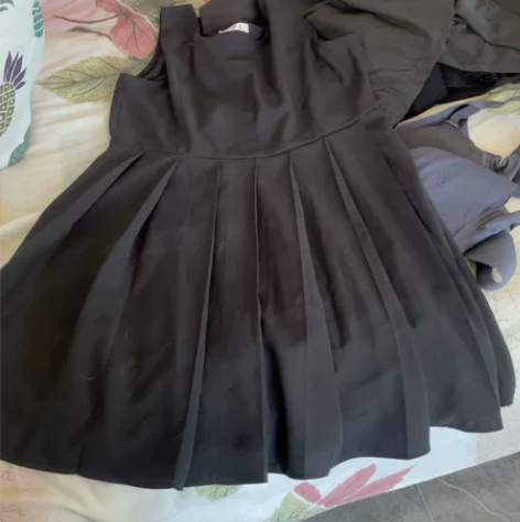 学生裙 感兴趣的话点“我想要”和我私聊吧～...