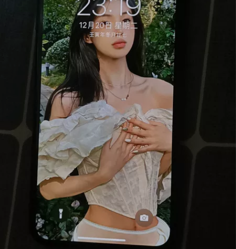 很新的iPhoneX手机，用着很不错，最近...