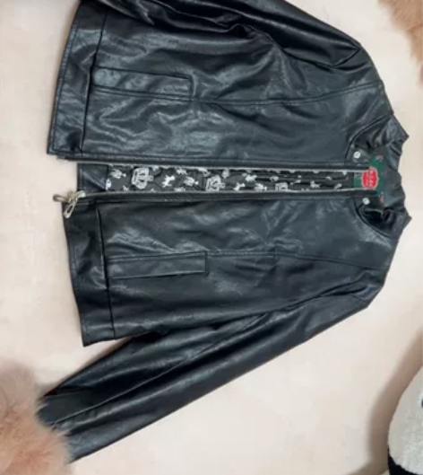 专柜 朝花夕拾 4位数购入 带粉毛毛坎肩 ...