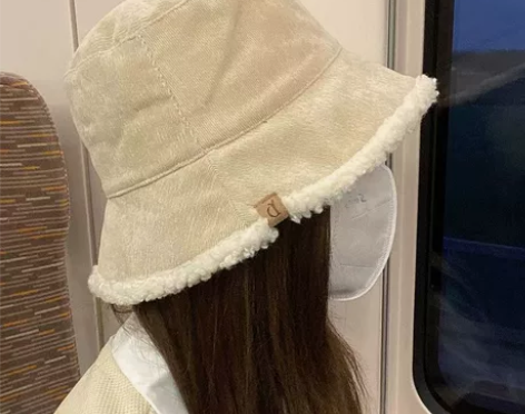 【全新包邮】渔夫帽冬女双面羊羔毛秋冬百搭毛...