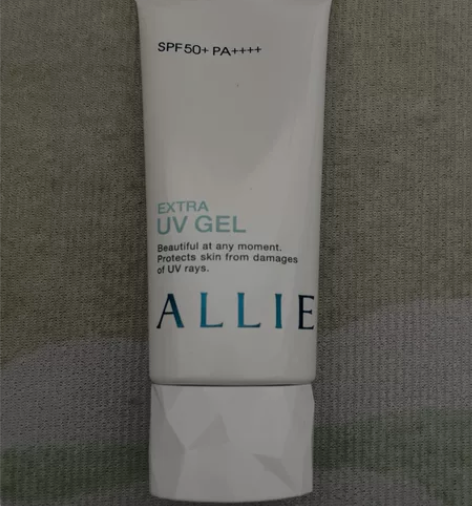 出allie嘉娜宝防晒90g装，余量还有一...