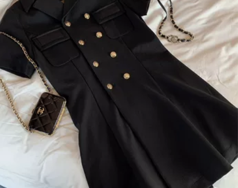 丘比特 复古小黑裙 -5kg殿堂级显瘦连衣...