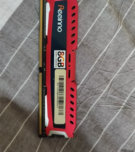 自己用的内存条DDR4 2400 8G  ...