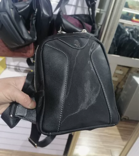 暇步士男士胸包样品处理 正品保证 只有一个...