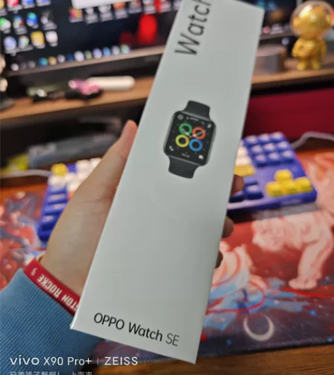 全新的oppo watch se 薄雾紫，...