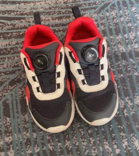 斐乐32码儿童鞋,去年暑假在深圳华南城奥莱...