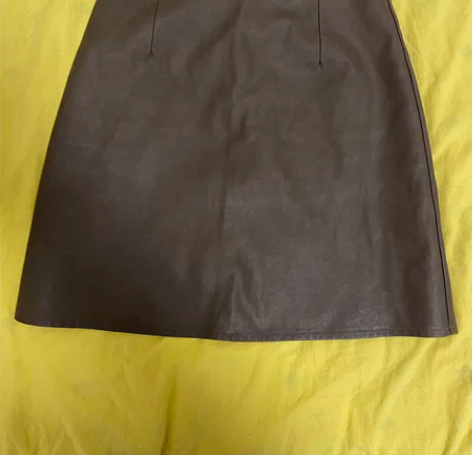 咖色皮裙包臀裙 感兴趣的话点“我想要”和我...