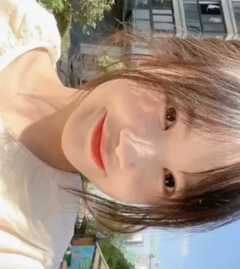 收一个11卡贴机128 电池90白色左右价...