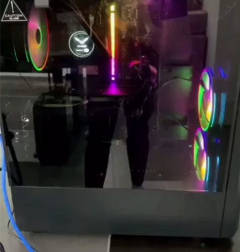 换机箱了，之前京东上的机箱闲置下来，空机箱...