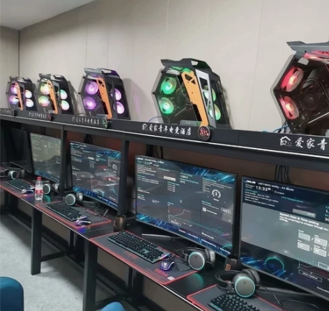 疫情影响无法经营的网吧  八核电脑全套转让...