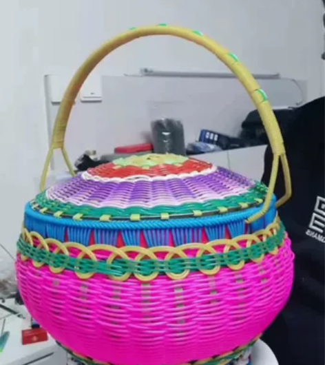纯手工篮子，手工编织水果篮子收纳筐手提塑料...