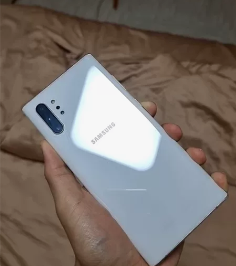 三星Note10+密丝白，韩版双卡，机子成...