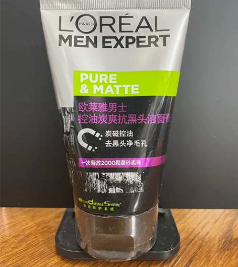 欧莱雅（LOREAL）男士控油炭爽抗黑头洁...