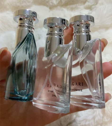 前男友送的香水，包装盒已扔，几乎未使用，喜...
