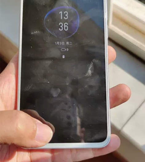 魅族17，8+256，梦幻独角兽。刚碎屏险...