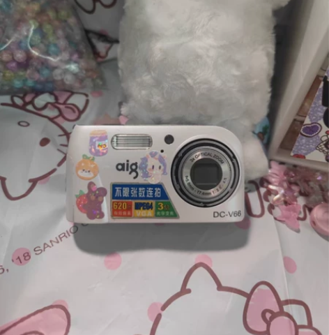 爱国者v66奶白色 功能正常  配件：内存...