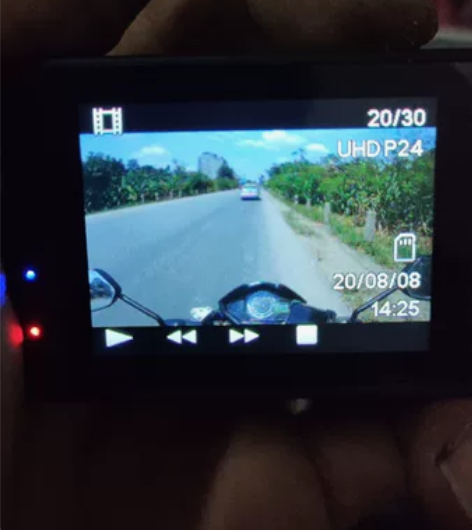 摩托车头盔骑行vlog摄像机 买来用过三次...