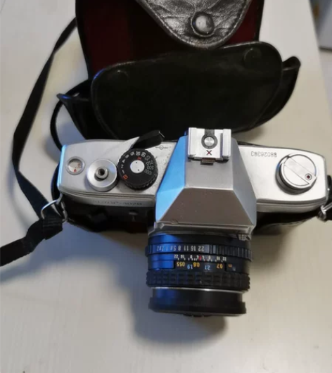 海鸥DF—102B照相机，好品相 感兴趣的...