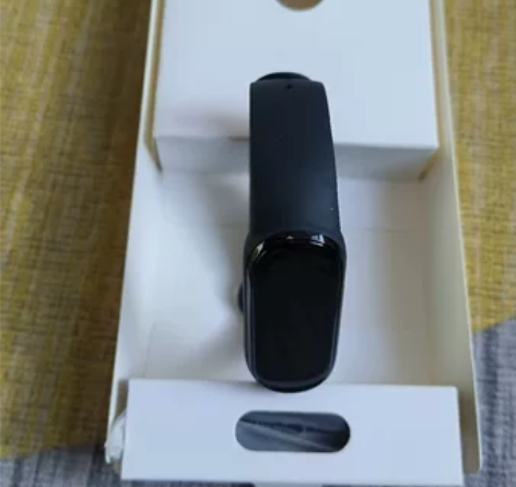 小米手环6，公司福利，全新未开机，配件齐全...