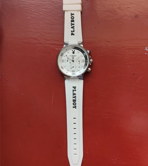 playboy手表99新，要买的直接拍 感...