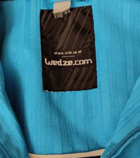 之前买的羽绒服，家里孩子去南方读书了，高三...