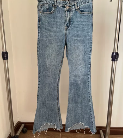 设计感微喇叭牛仔裤女显瘦弹力辣妹流苏喇叭裤...