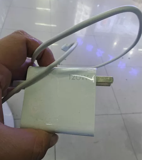 黑鲨5普通版,手机全原,黑色,一直带壳贴膜...