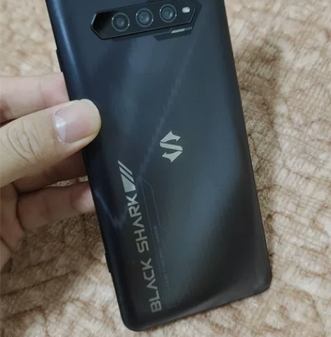 黑鲨4S 黑 8+128GB 解锁机，可以...