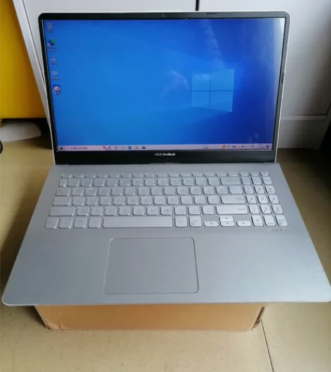 华硕S5300U笔记本电脑,配置i5八代8...