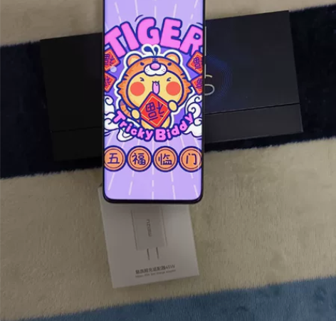 魅族18s 8+128g 独角兽数据线，箱...
