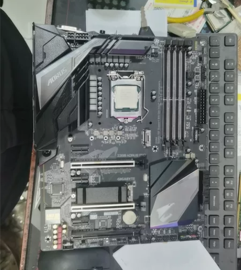 技嘉Z390 AORUS PRO主板+i7...